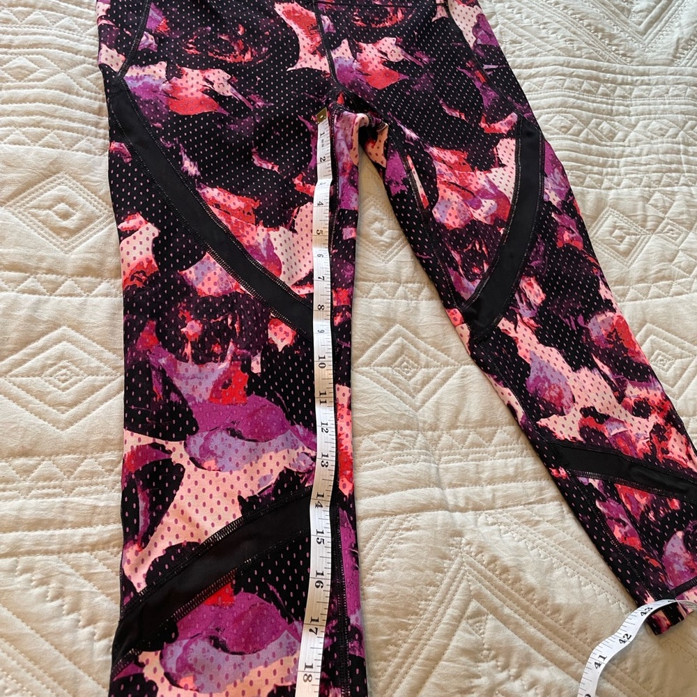 Calvin Klein Black and Pink Activewear - Picture 6 of 12